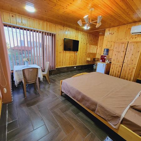Atoom Lodge Джераш Екстериор снимка