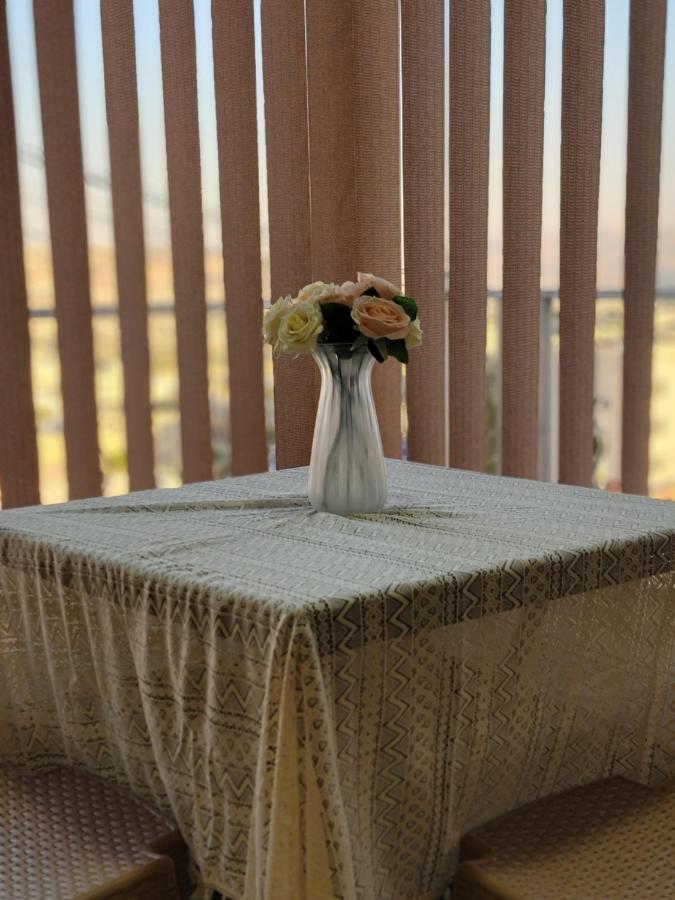 Atoom Lodge Джераш Екстериор снимка