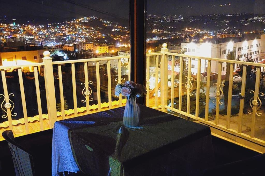 Atoom Lodge Джераш Екстериор снимка